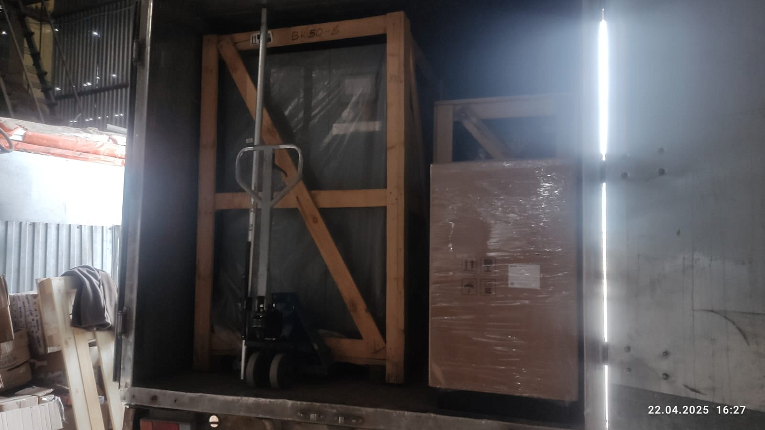 Отгрузка винтовых компрессоров Remeza ВК50-8 и ресиверов РВ 500.16.00 и осушителей RFD510 в г. Казань